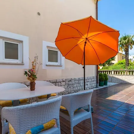 Two-bedroom 24 Crikvenica